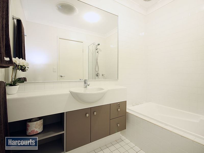 93 Coutts Street, Bulimba QLD 4171