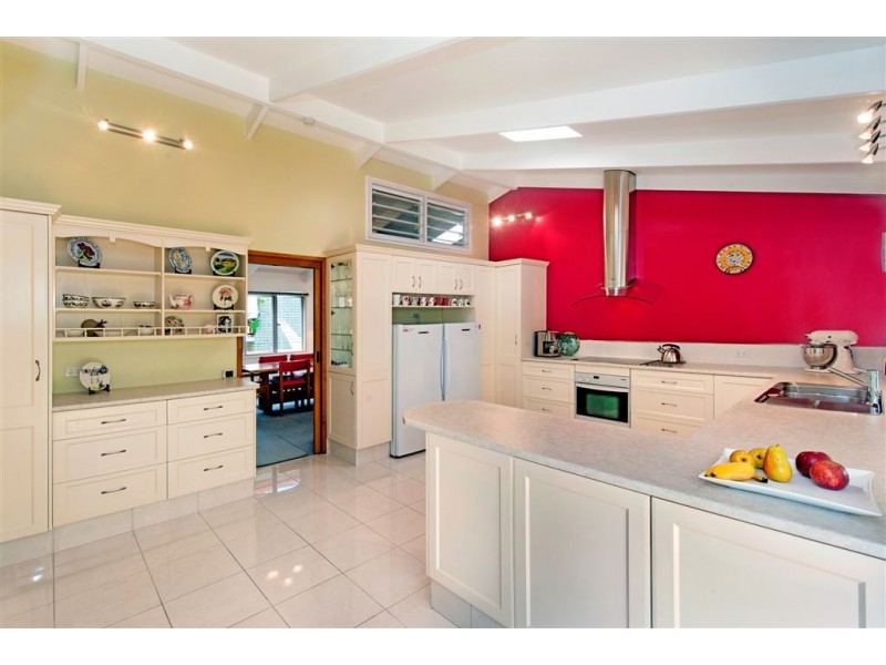 110 Indus Street, Camp Hill QLD 4152