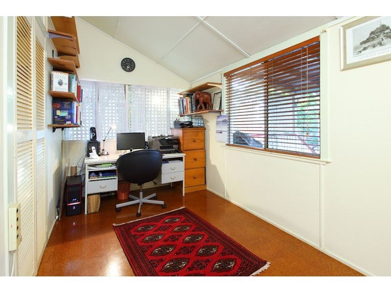 59 Beauvardia Street, Cannon Hill QLD 4170