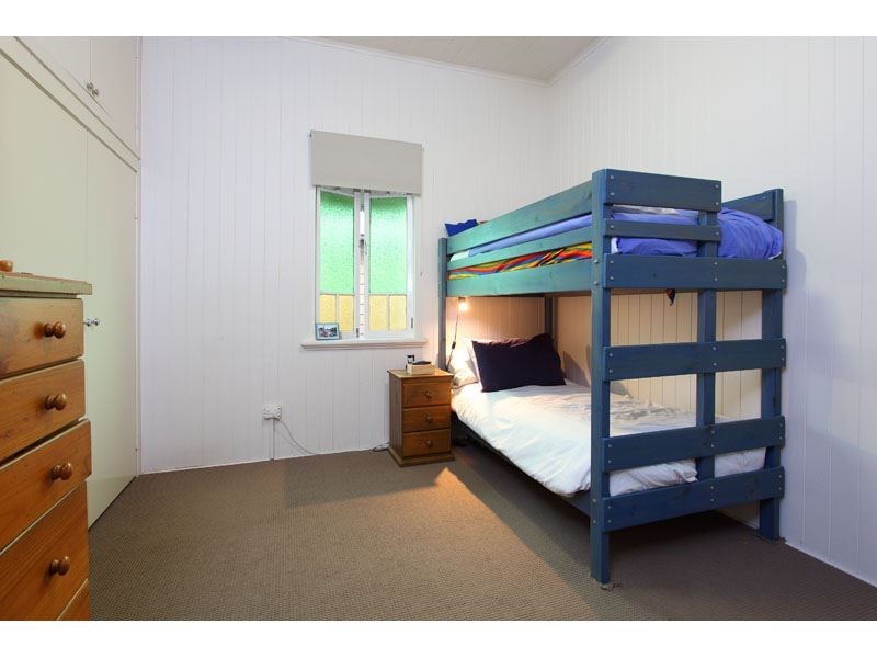 36 Macrossan Avenue, Norman Park QLD 4170