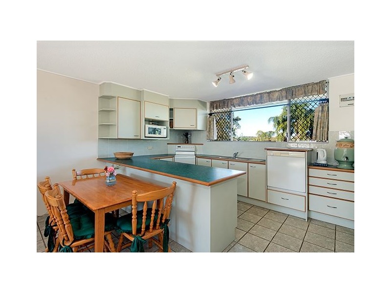 4/230 Riding Road, Balmoral QLD 4171