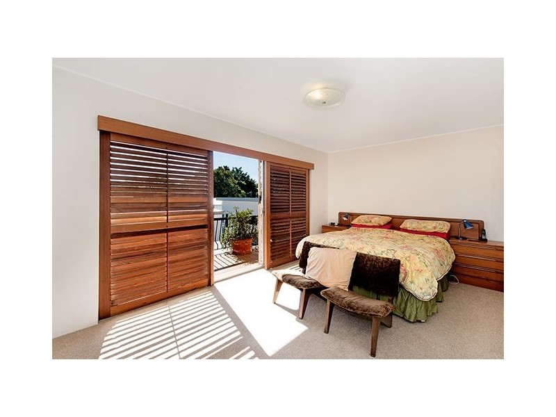 4/230 Riding Road, Balmoral QLD 4171