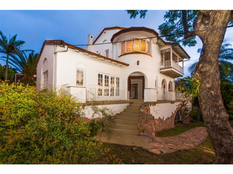 125 Wynnum Road, Norman Park QLD 4170