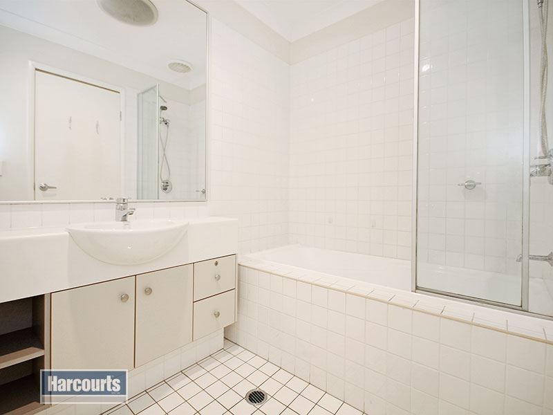 68a Kenbury Street, Bulimba QLD 4171
