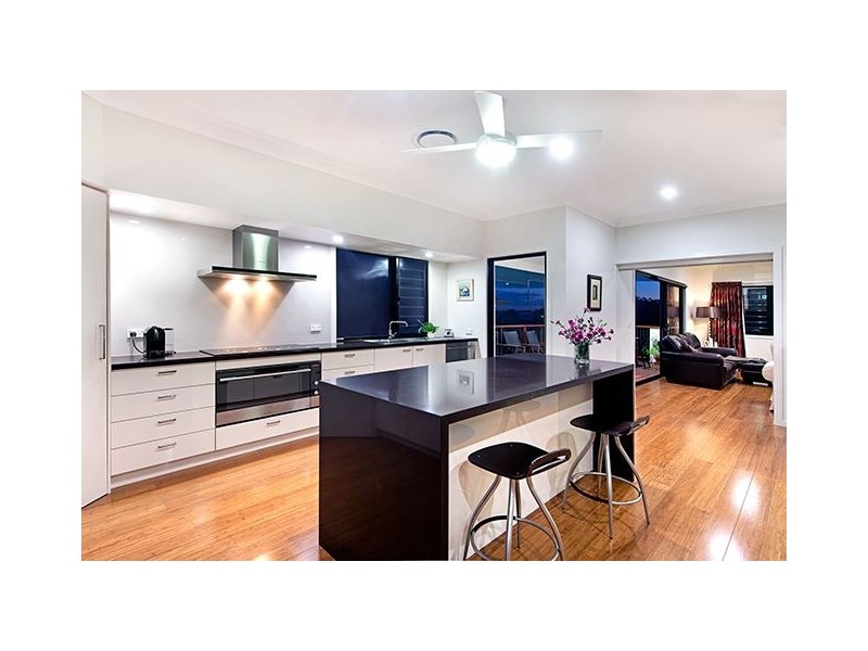 15 Kuranda Street, Balmoral QLD 4171