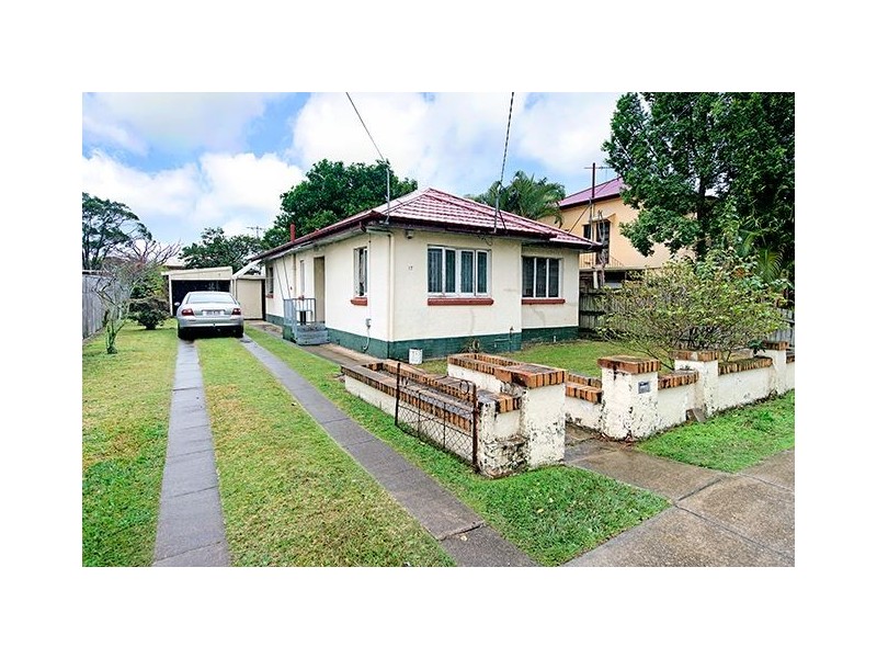 17 Gladstone Street, Coorparoo QLD 4151