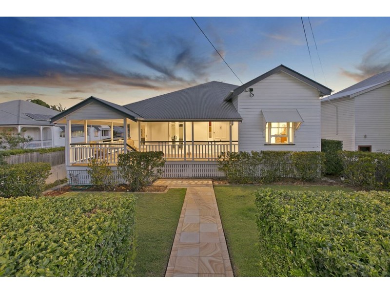 158 Barton Road, Hawthorne QLD 4171