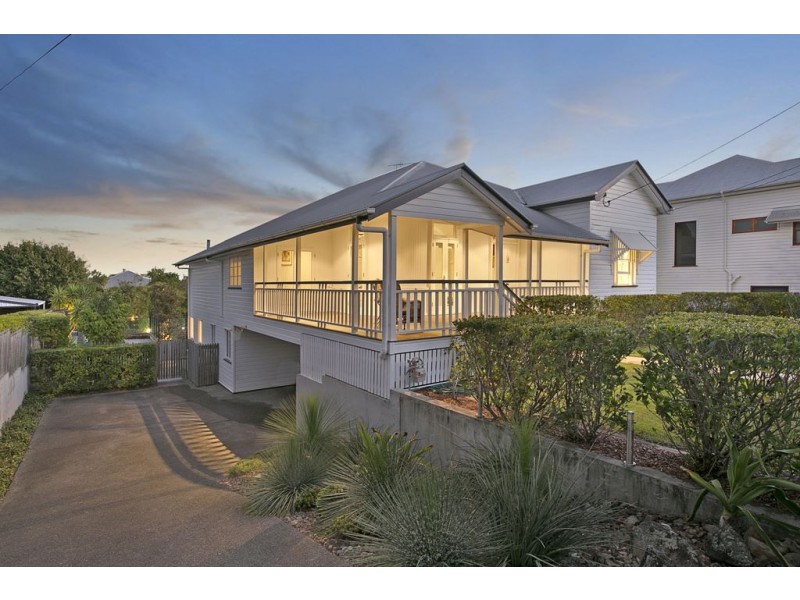 158 Barton Road, Hawthorne QLD 4171