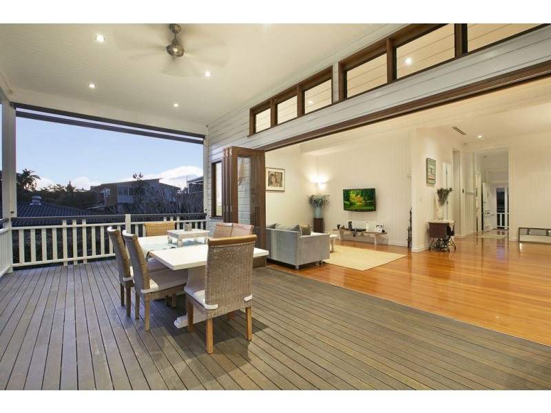 158 Barton Road, Hawthorne QLD 4171