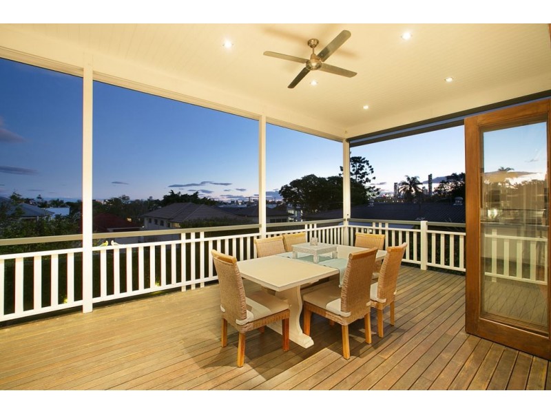 158 Barton Road, Hawthorne QLD 4171