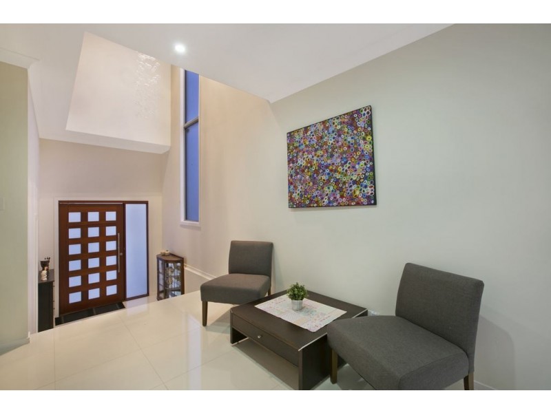 10 Apollo Road, Bulimba QLD 4171