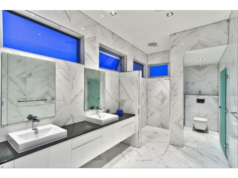 1 Scott Street, Hawthorne QLD 4171