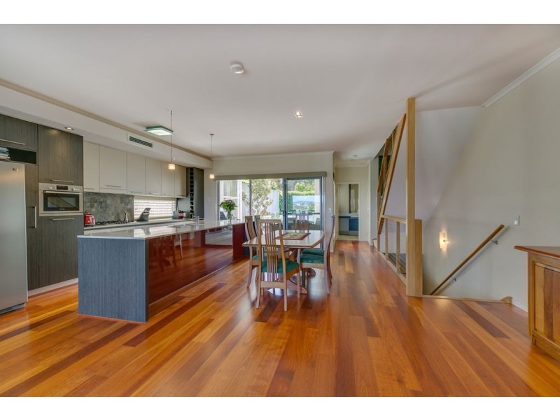 1/23 Collings Street, Balmoral QLD 4171