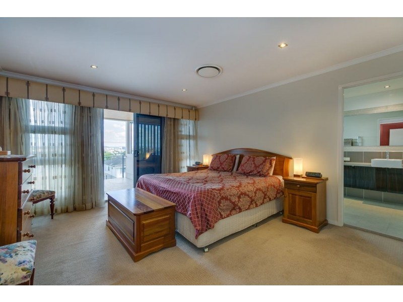 1/23 Collings Street, Balmoral QLD 4171