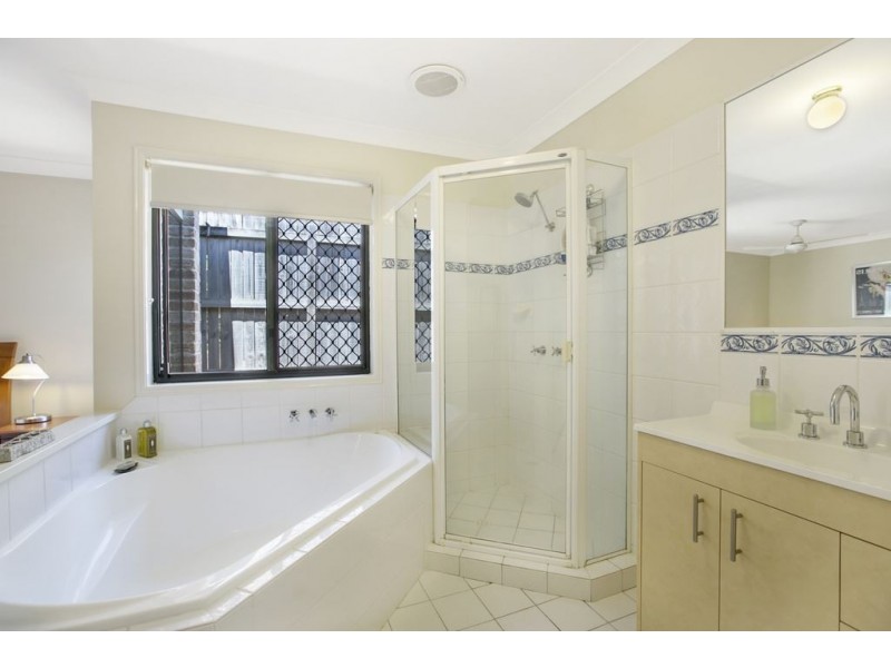 12 Brookwood Street, Murarrie QLD 4172