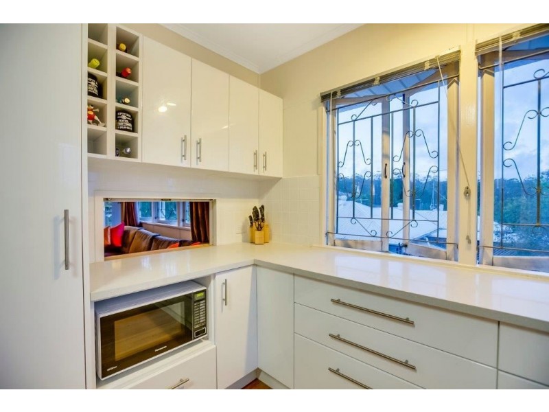 29 Turquoise Street, Holland Park QLD 4121