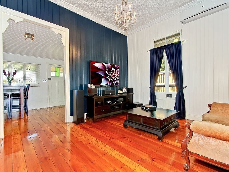 1 Virginia Avenue, Hawthorne QLD 4171