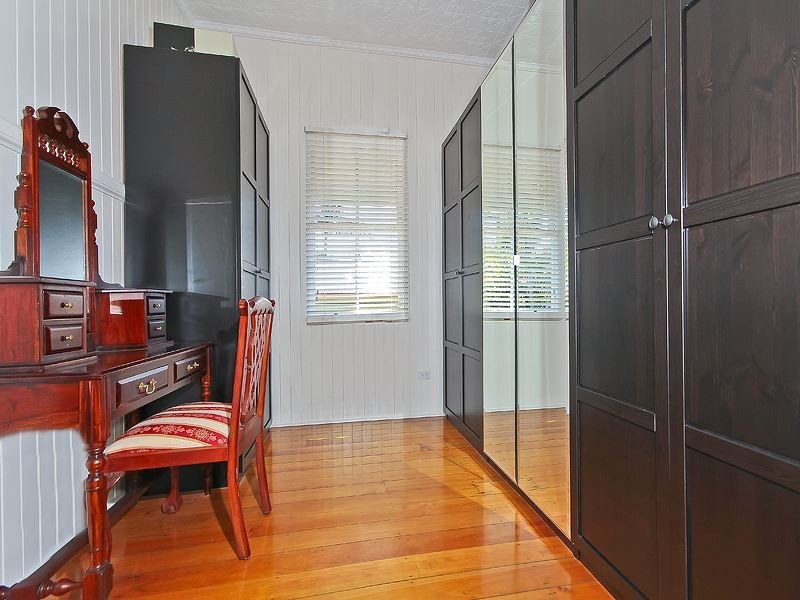 1 Virginia Avenue, Hawthorne QLD 4171