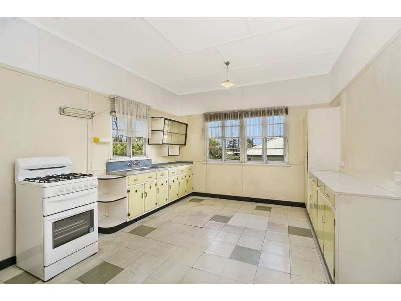114 Florence Street, Carina QLD 4152