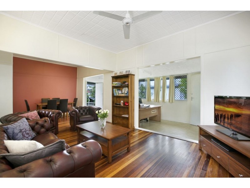 55 Domitia Avenue, Seven Hills QLD 4170