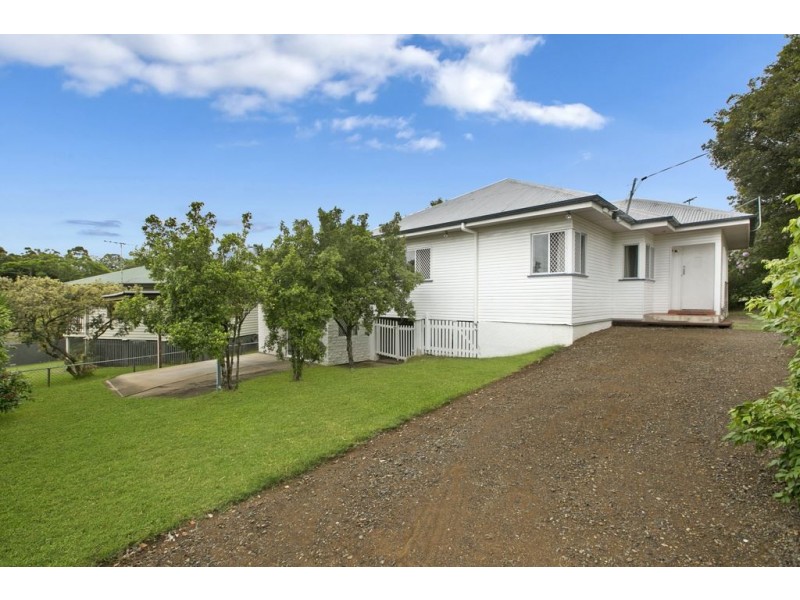 55 Domitia Avenue, Seven Hills QLD 4170