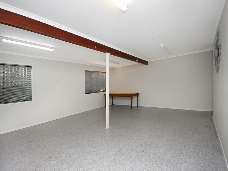 1a Pratt Court, Point Lookout QLD 4183