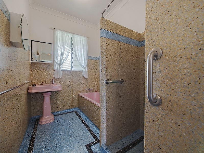 13 Thorpe Street, Balmoral QLD 4171