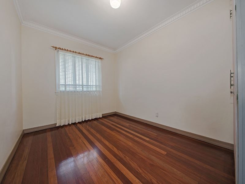 13 Thorpe Street, Balmoral QLD 4171