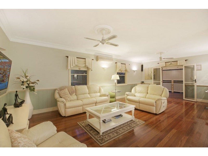 114 Fifth Avenue, Balmoral QLD 4171