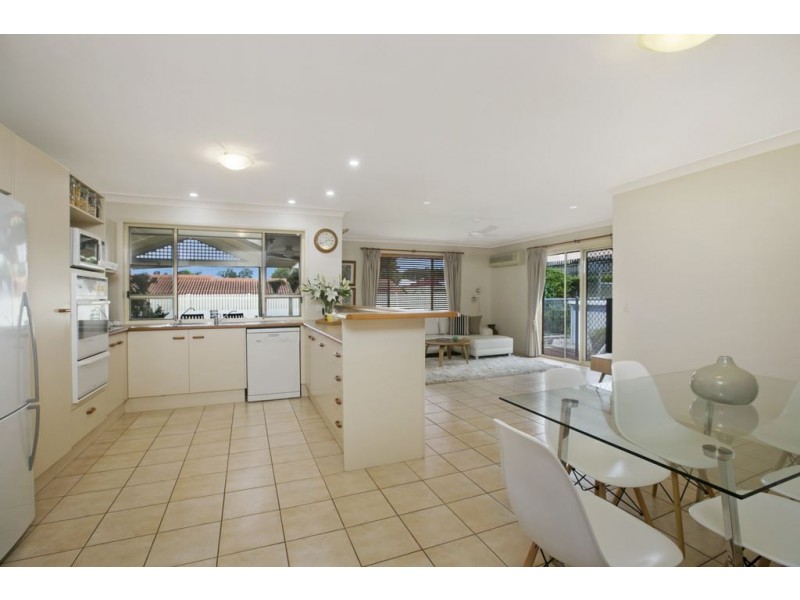 28 Eversholt Street, Belmont QLD 4153