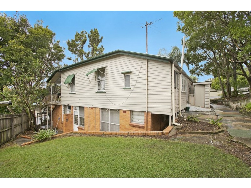 71 Balmoral Street, Hawthorne QLD 4171