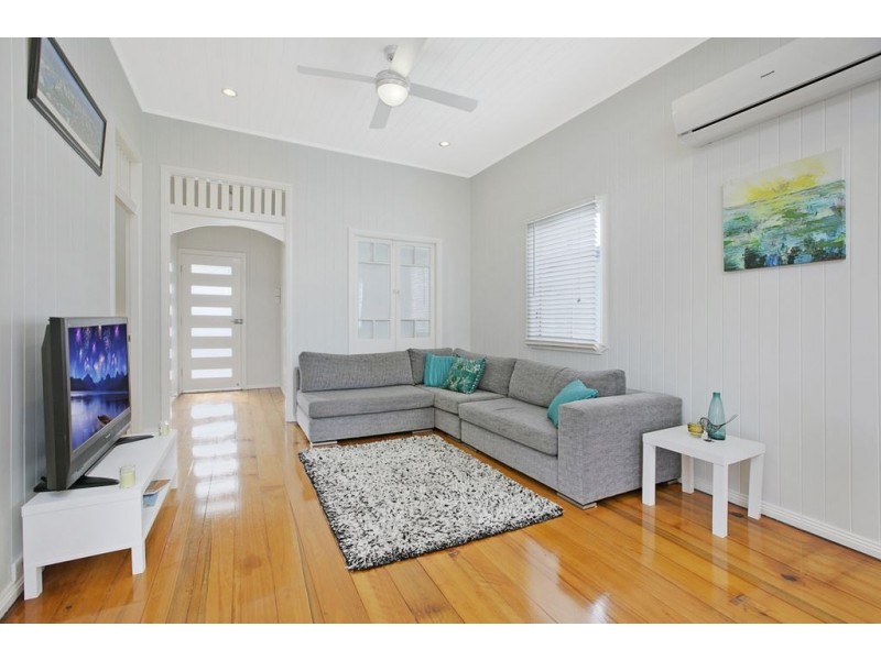 75 Grosvenor Street, Morningside QLD 4170