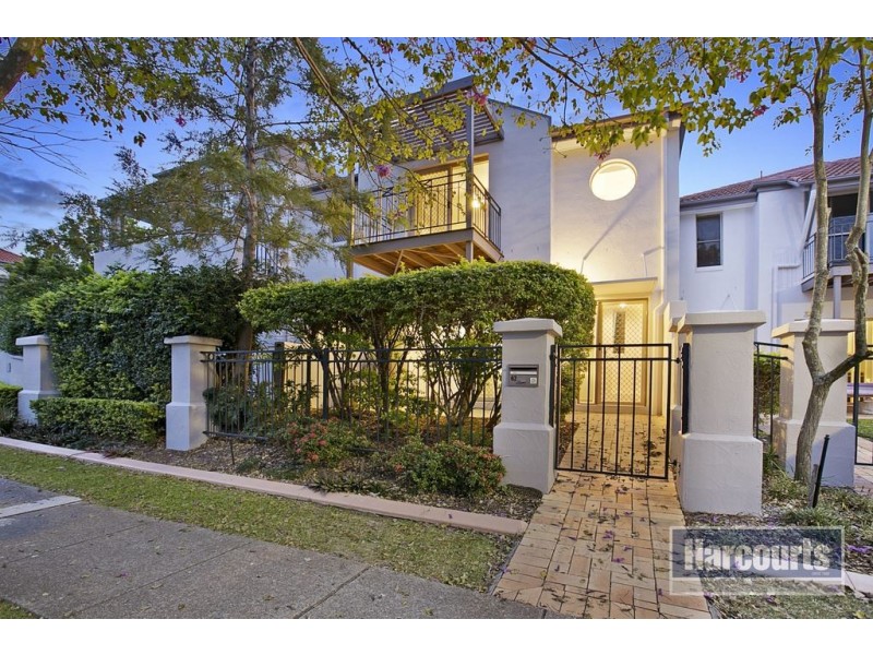 62 Kenbury Street, Bulimba QLD 4171