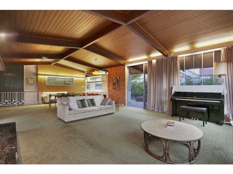 82 Hawken Drive, St Lucia QLD 4067