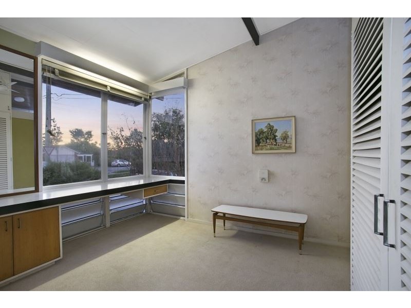 82 Hawken Drive, St Lucia QLD 4067