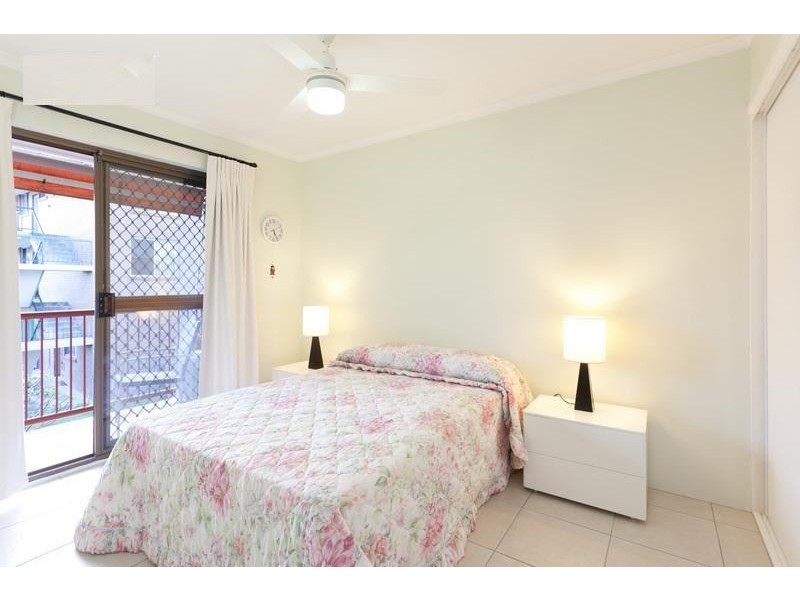 4/43 Wellington Street, Coorparoo QLD 4151