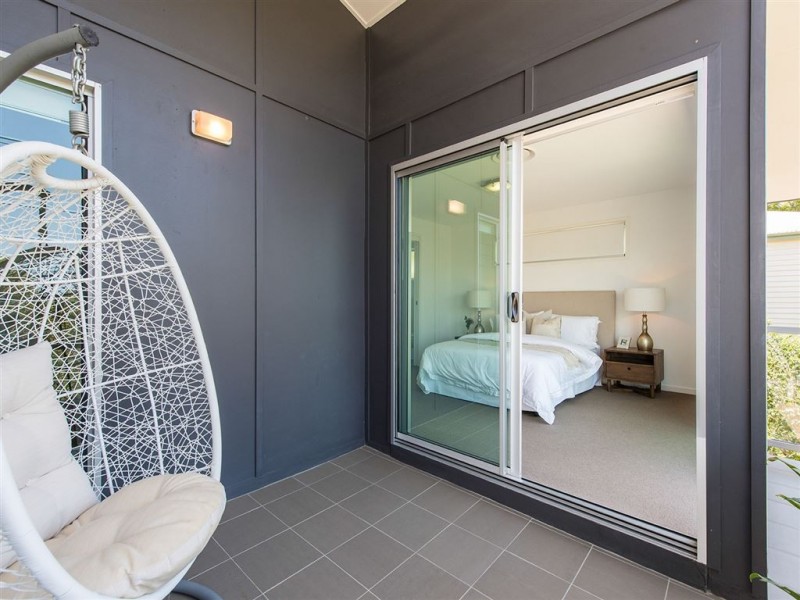 2/207 Brisbane Street, Bulimba QLD 4171