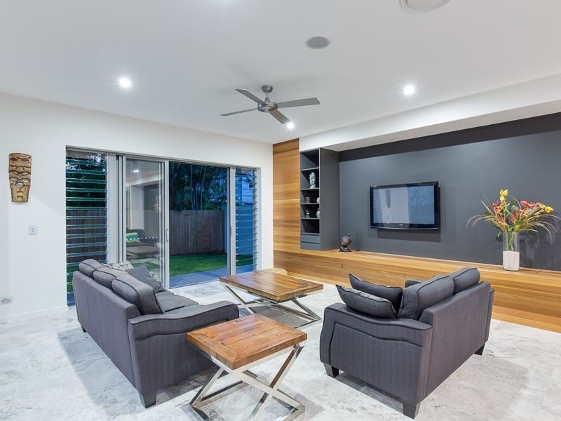 70 McConnell Street, Bulimba QLD 4171