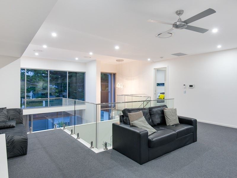 70 McConnell Street, Bulimba QLD 4171