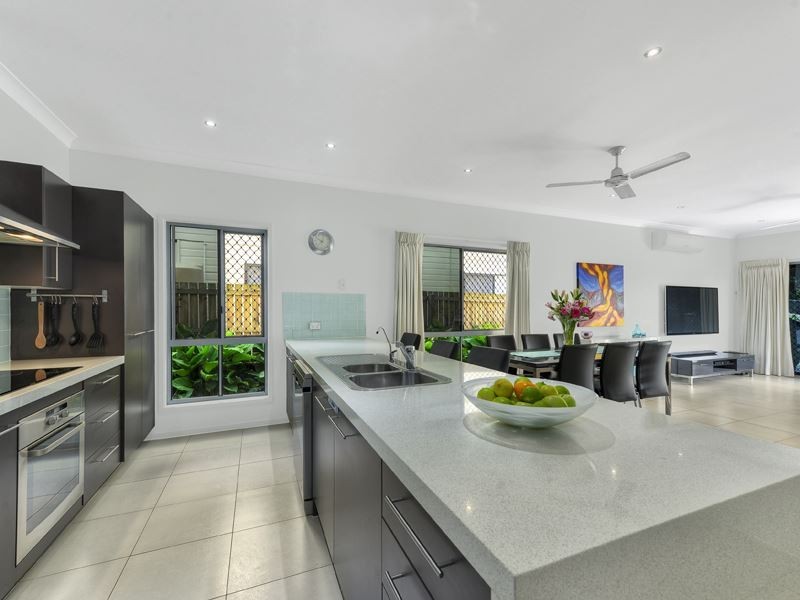 130a Shrapnel Road, Cannon Hill QLD 4170