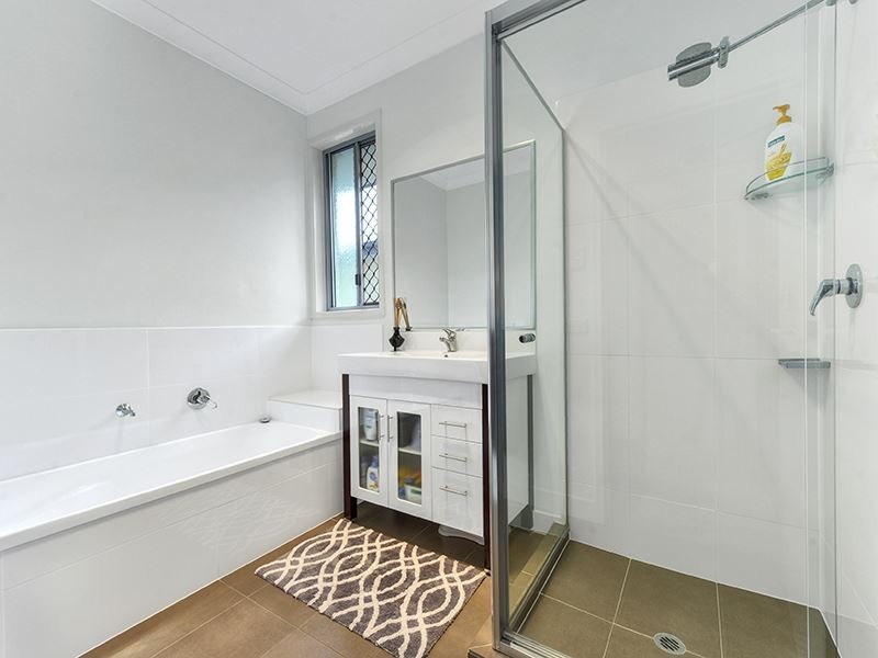 130a Shrapnel Road, Cannon Hill QLD 4170