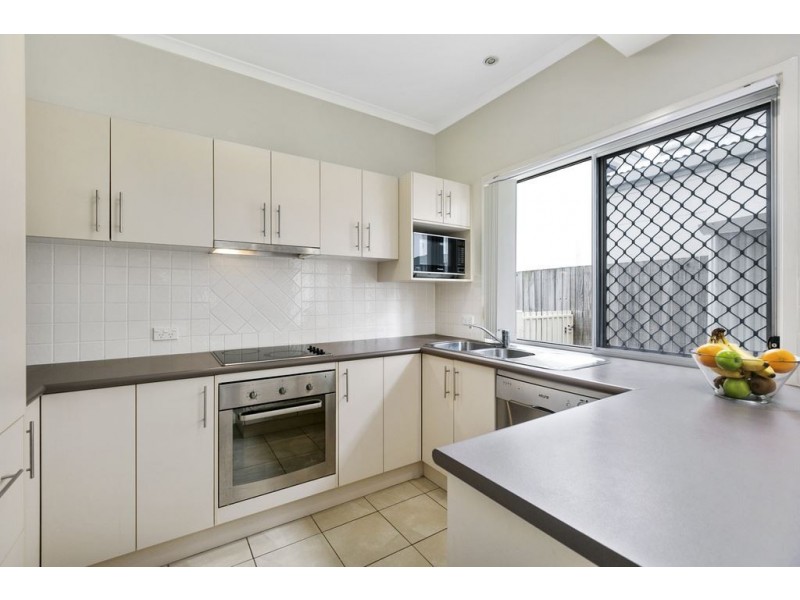 3/23 Dickenson Street, Carina QLD 4152