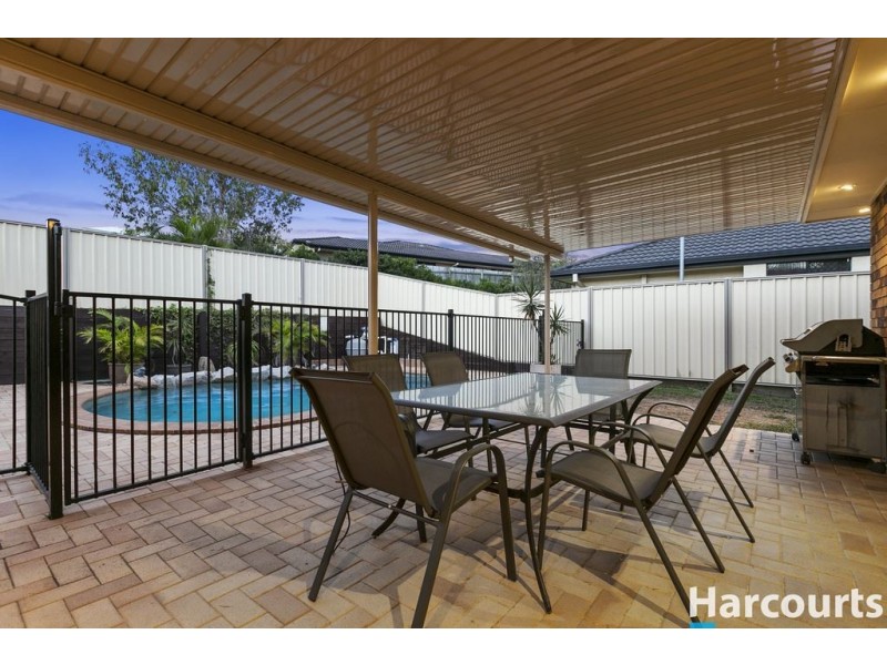 5 Ash Court, Carindale QLD 4152