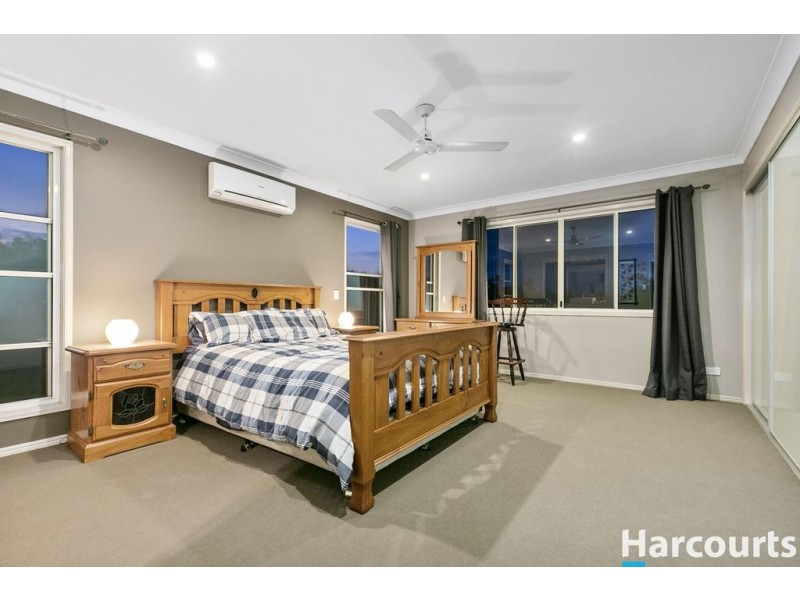 5 Ash Court, Carindale QLD 4152