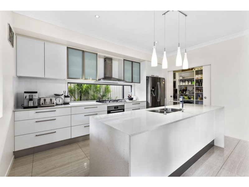 16 Health Place, Murarrie QLD 4172