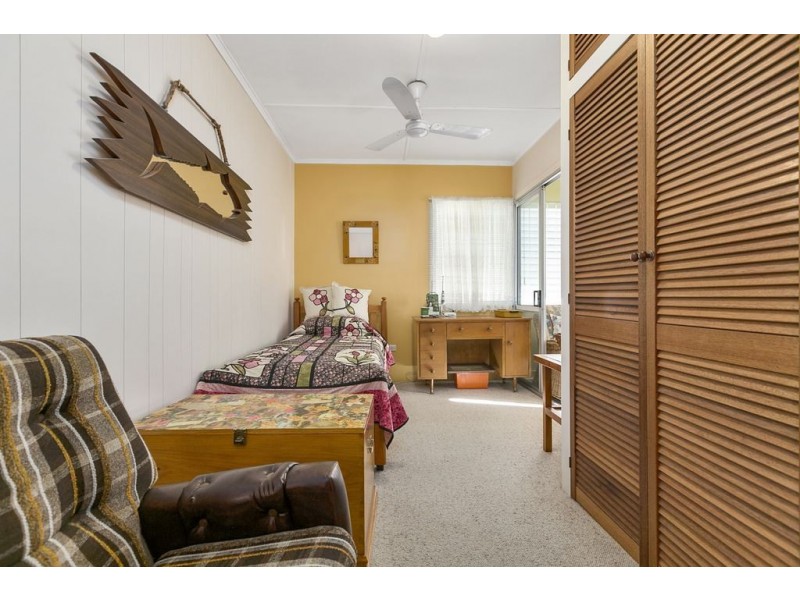 11 Blackwood Avenue, Cannon Hill QLD 4170