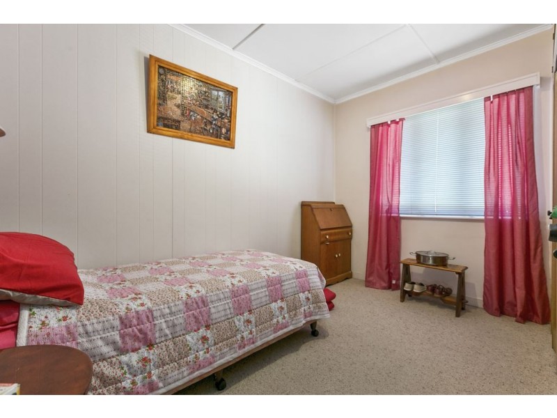 11 Blackwood Avenue, Cannon Hill QLD 4170