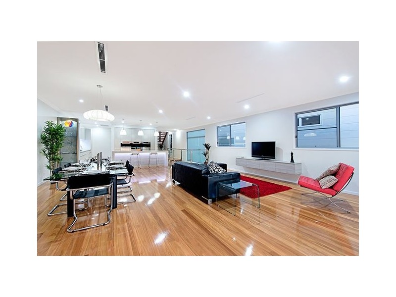 28 Dilkera Street, Balmoral QLD 4171