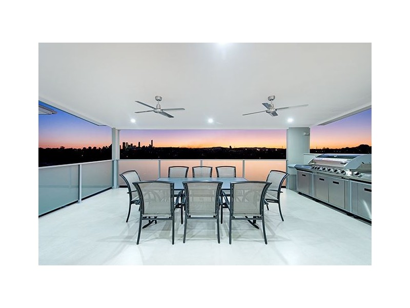 28 Dilkera Street, Balmoral QLD 4171