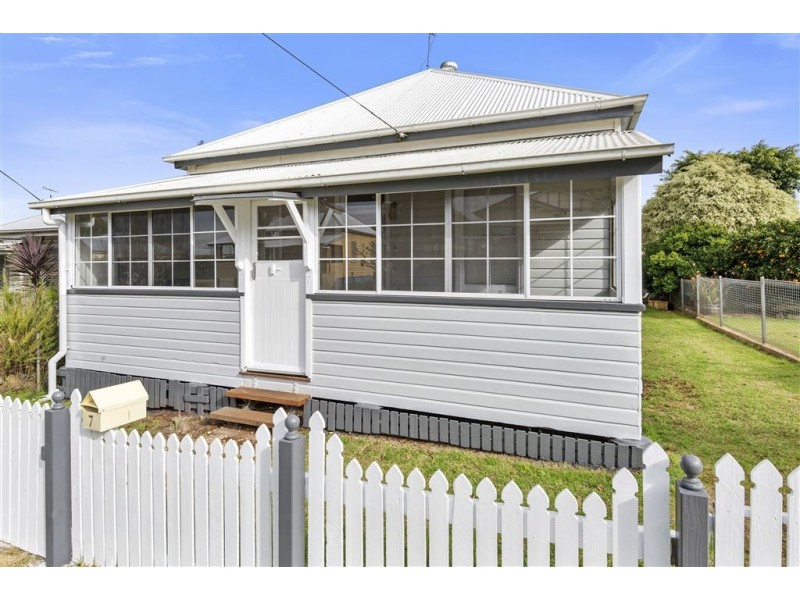 7 Kennedy Street, North Toowoomba QLD 4350